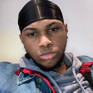 Meet your Posher, Ayodele